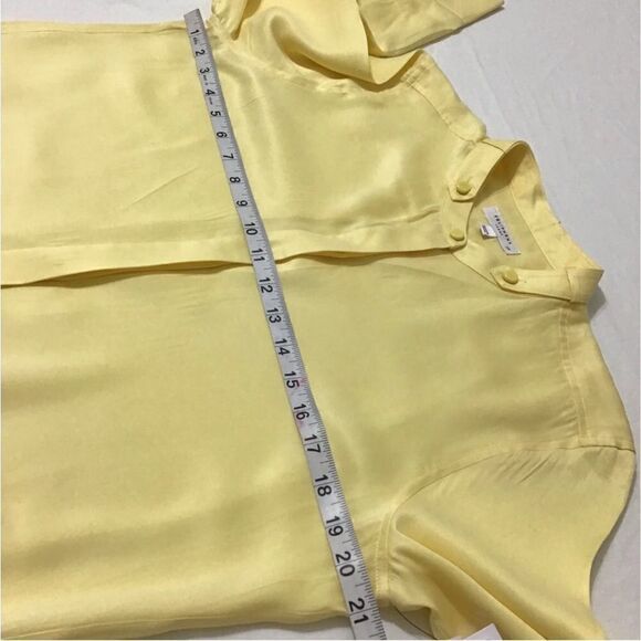 Equipment Yellow Oranne Satin Silk Blend
Mandarin Collar Blouse New Size XSmall - Picture 6 of 8